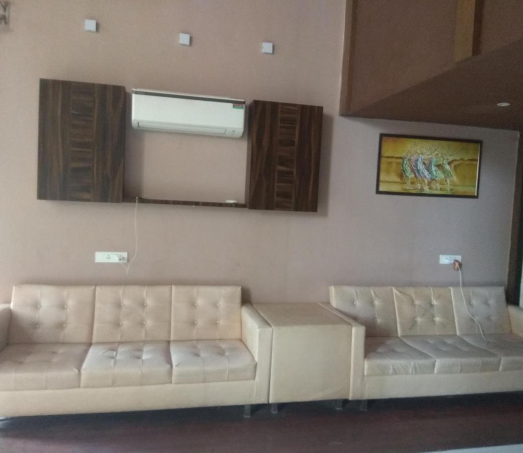 Hotel West Blue Mumbai Exterior photo