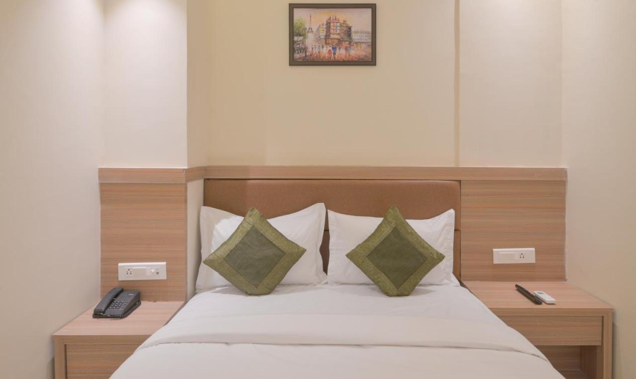 Hotel West Blue Mumbai Exterior photo